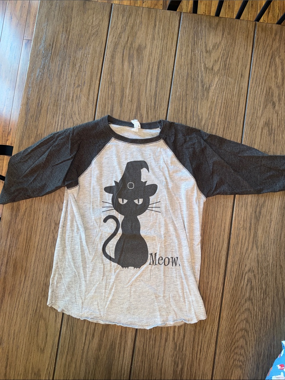 Girls' Gray & Black 'Meow' Raglan Cat Long Sleeve Tee